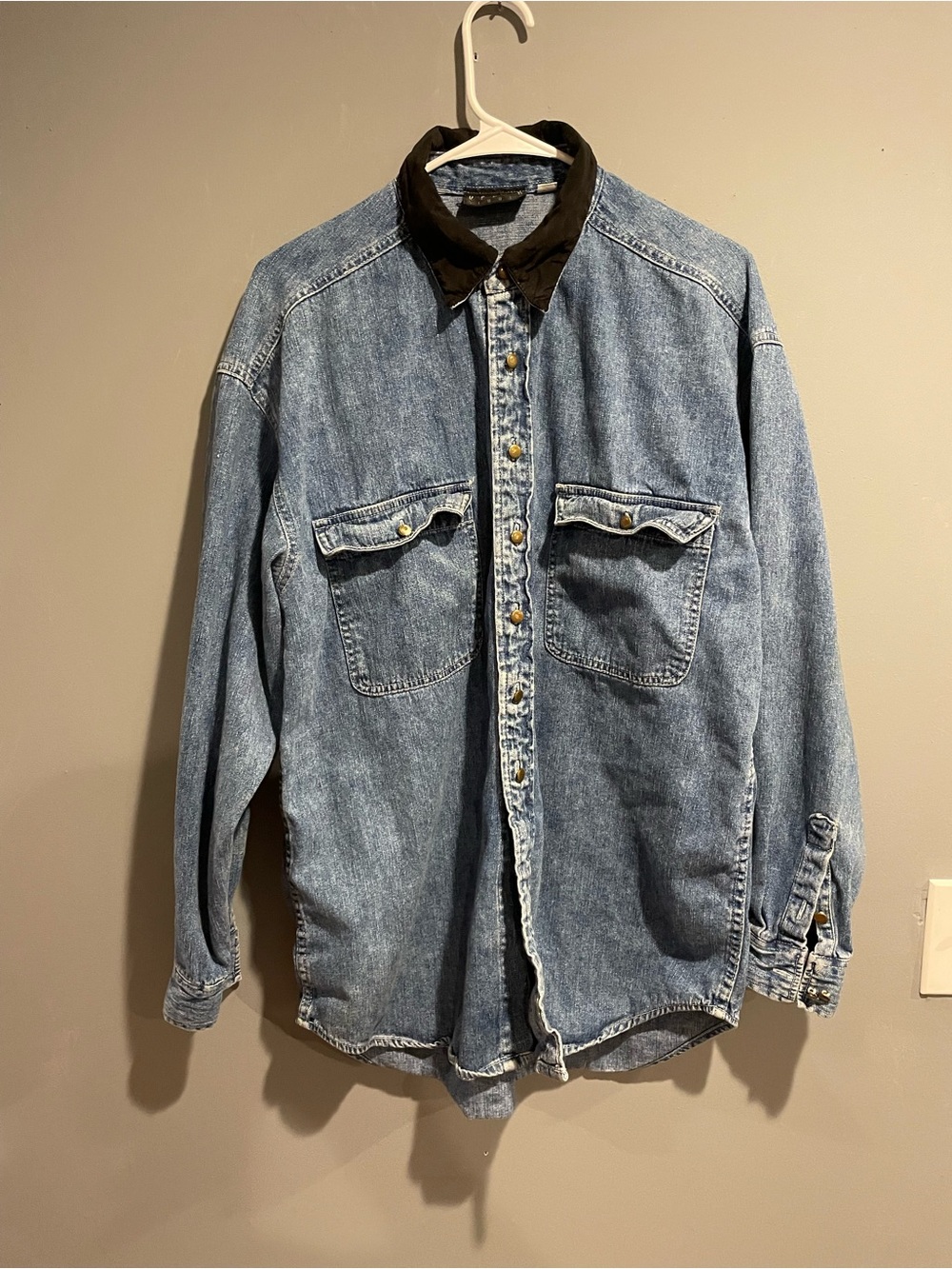 Vintage 90s Denim Button-Up Shirt with Contrast Collar - Light Blue